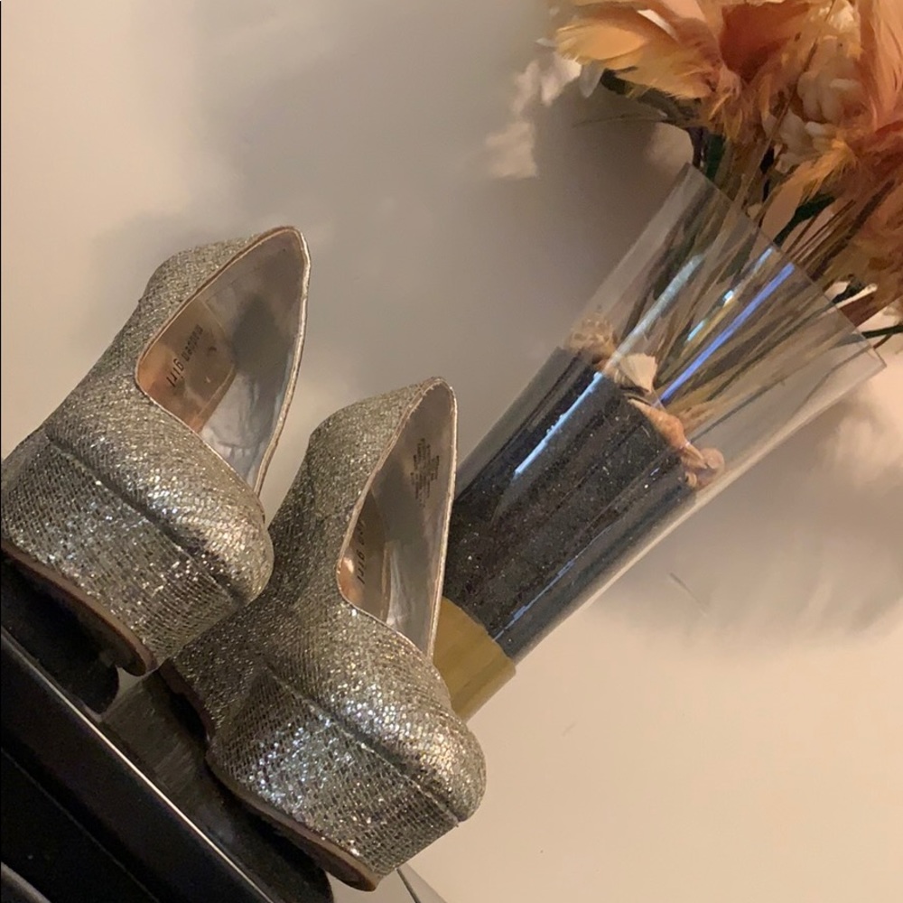 Madden Girl Wedges